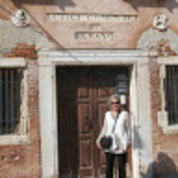 Meet your Posher, Gaye - Picture 1 of 1